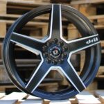 Diski R18 10×105/114 J8 ET35 RACINGLINE A5274 Black Polished Half Matt