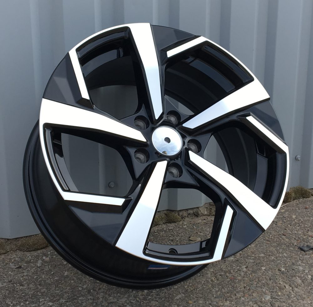 Diski R16 5x114.3 J6.5 ET40 RACINGLINE XE173 NISSAN Black Polished