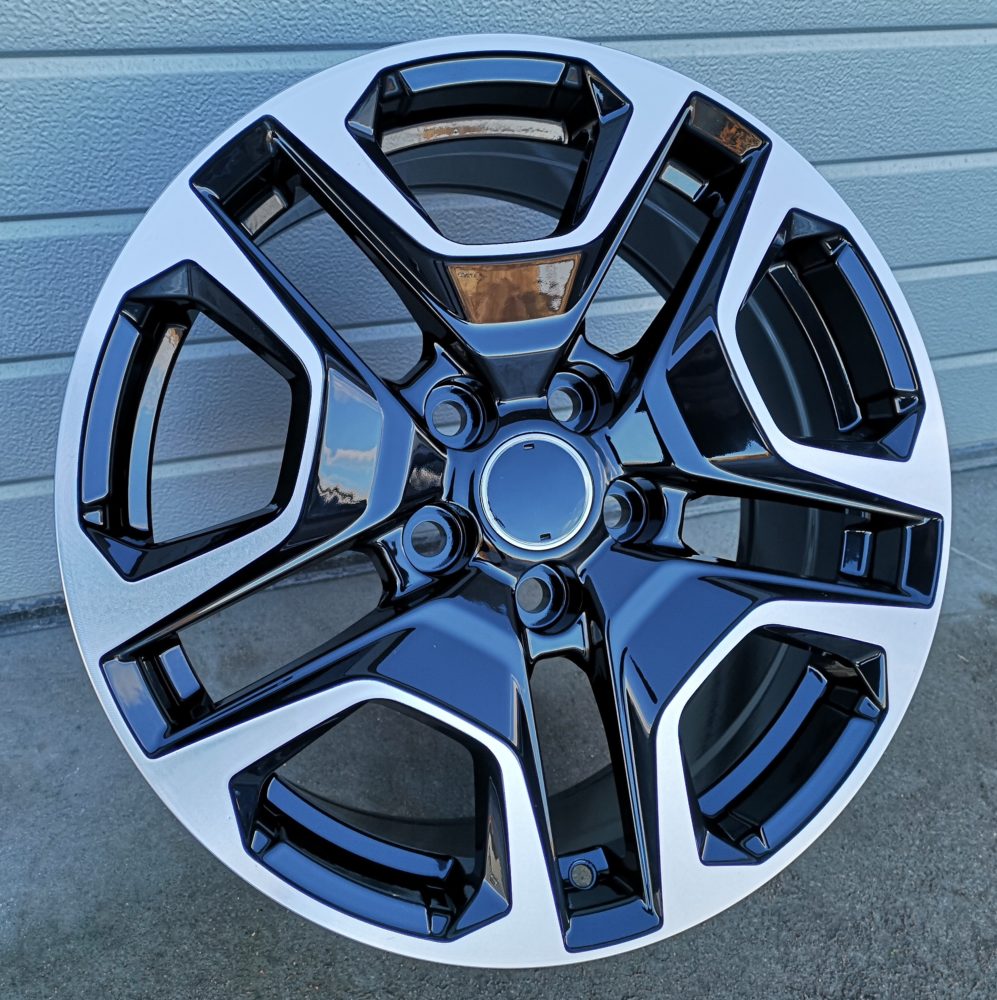 Diski R17 5x114.3 J7 ET35 RACINGLINE A5567 TOYOTA Black Polished