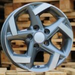 Diski R15 5×114.3 J6 ET39 RACINGLINE B0121 HYUNDAI Grey Polished