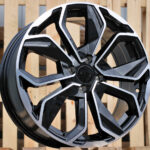 Diski R15 4×100 J6.5 ET38 RACINGLINE B5296 RENAULT Black Polished