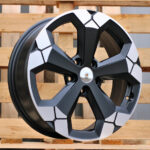 Diski R17 5×114.3 J6.5 ET45 RACINGLINE Y1274 DACIA Black Half Matt +Polished Lip