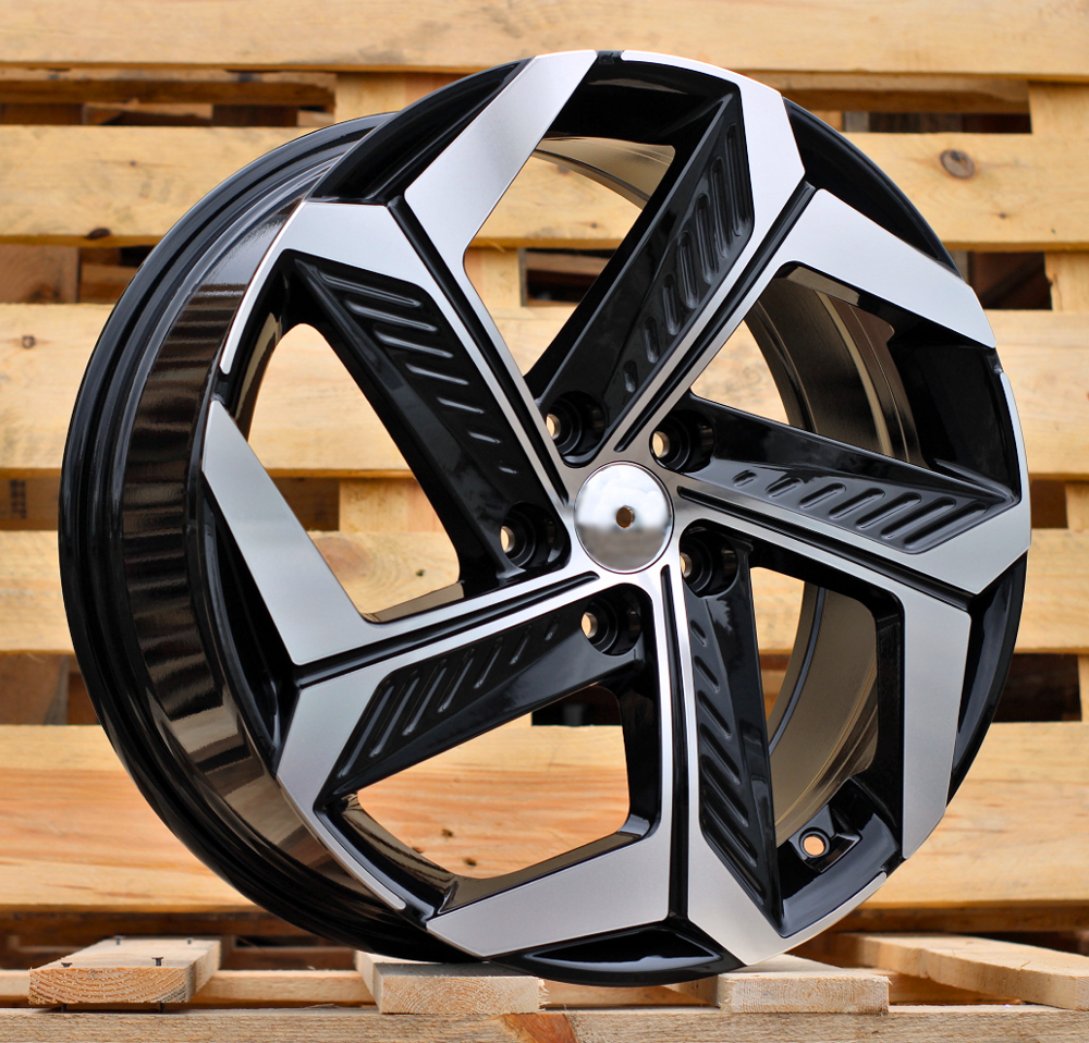 Diski R18 5x114.3 J7.5 ET51 RACINGLINE D1926 HYUNDAI Black Polished