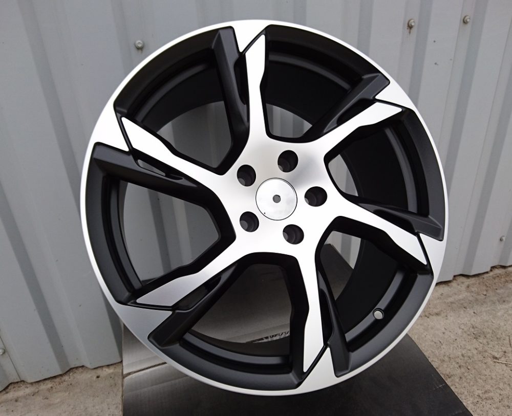 Diski R20 5x108 J8.5 ET42.5 RACINGLINE B1175 VOLVO Black Polished