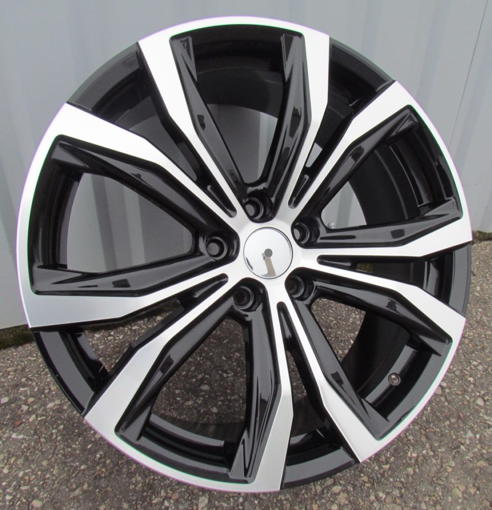 Diski R19 5x114.3 J8 ET30 RACINGLINE FE193 LEXUS Black Polished